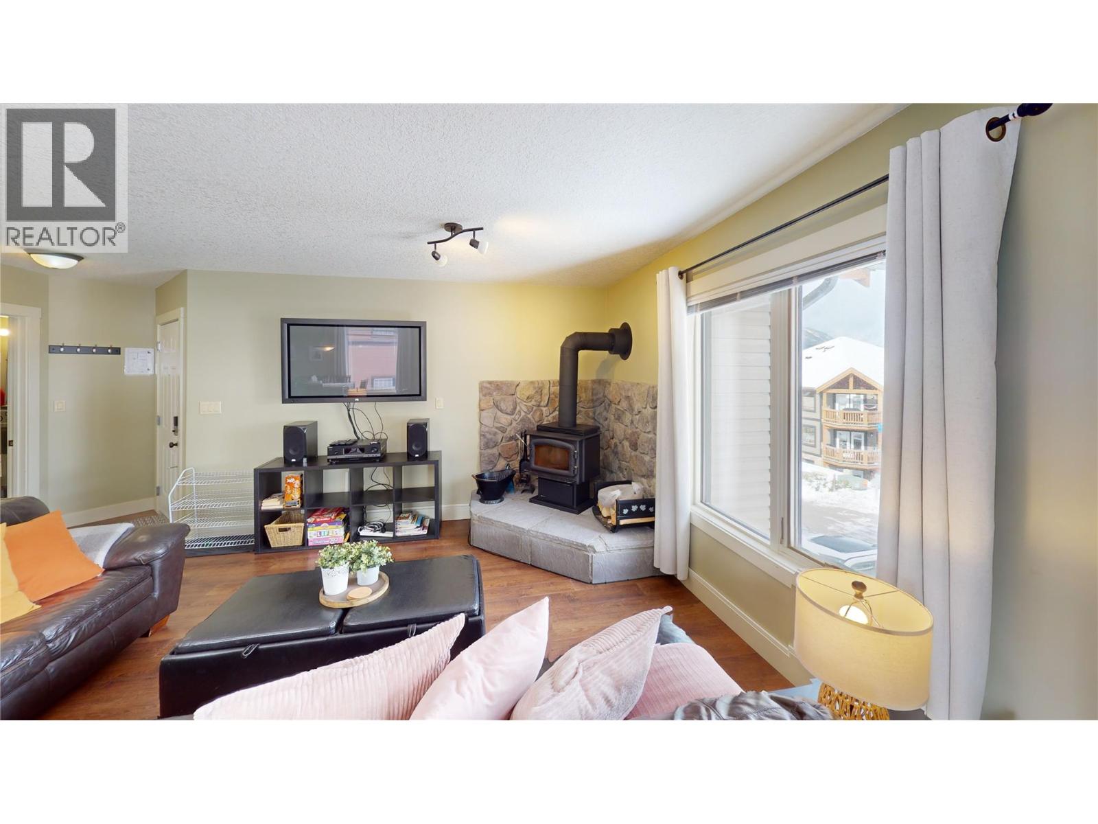 7307 PROSPECTOR Avenue Unit# 205, Radium Hot Springs