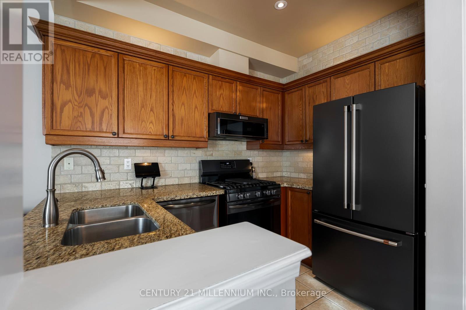 42 RUBYSILVER DRIVE - 12