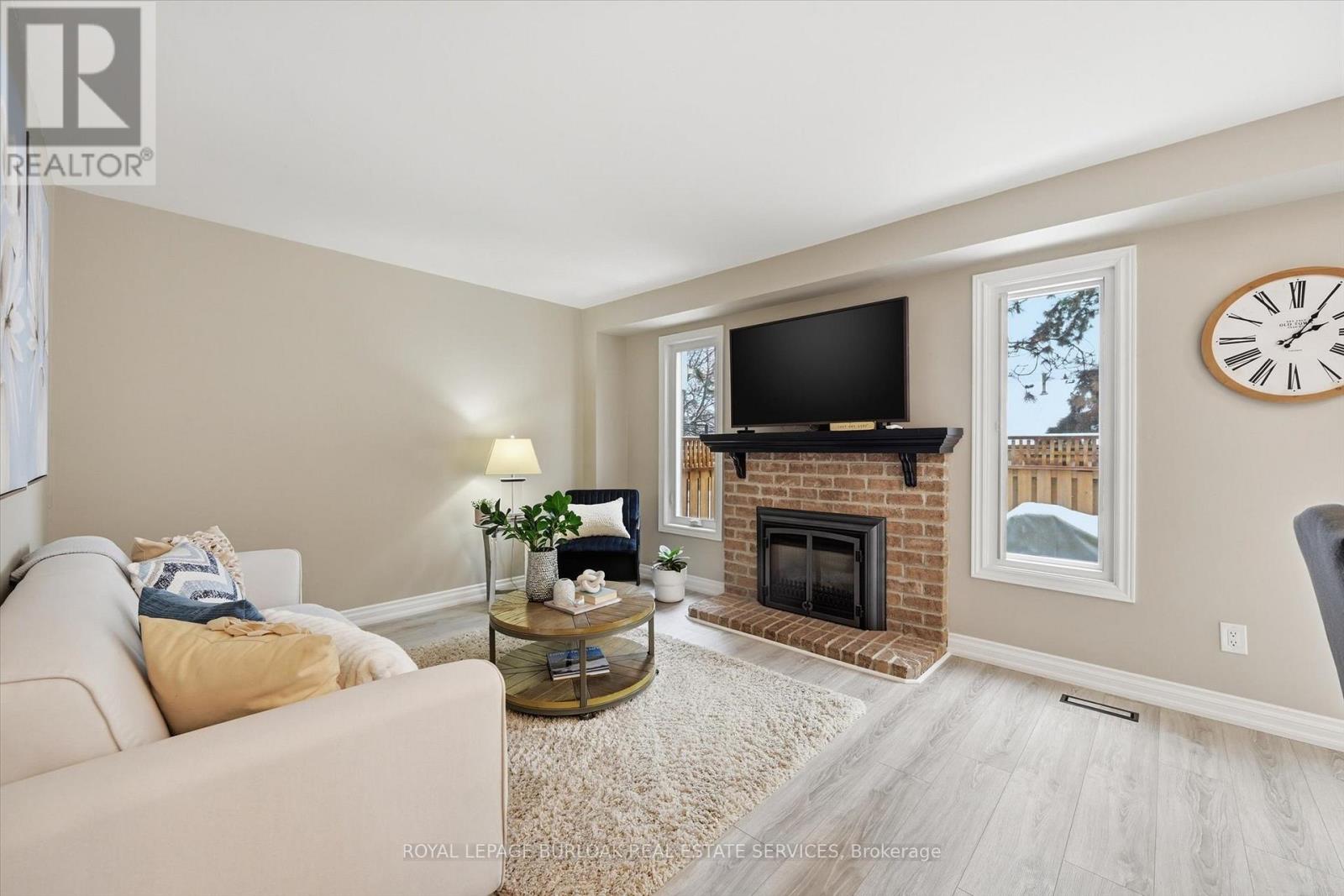 #38 5255 LAKESHORE ROAD - 17