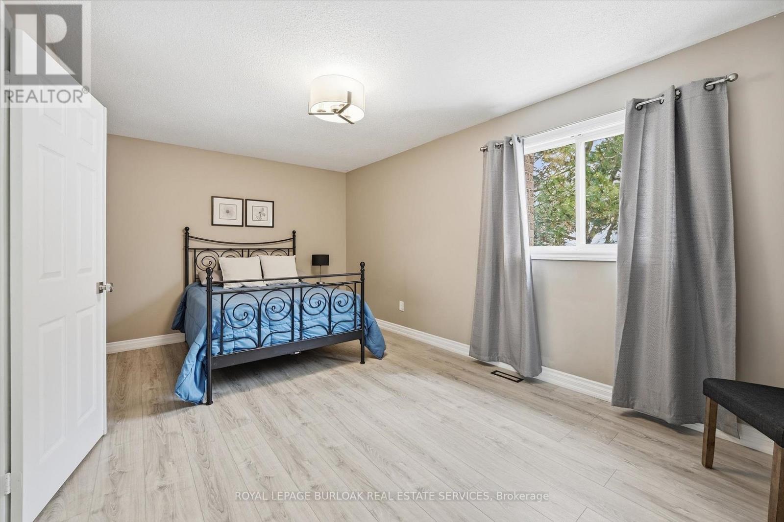 #38 5255 LAKESHORE ROAD - 29
