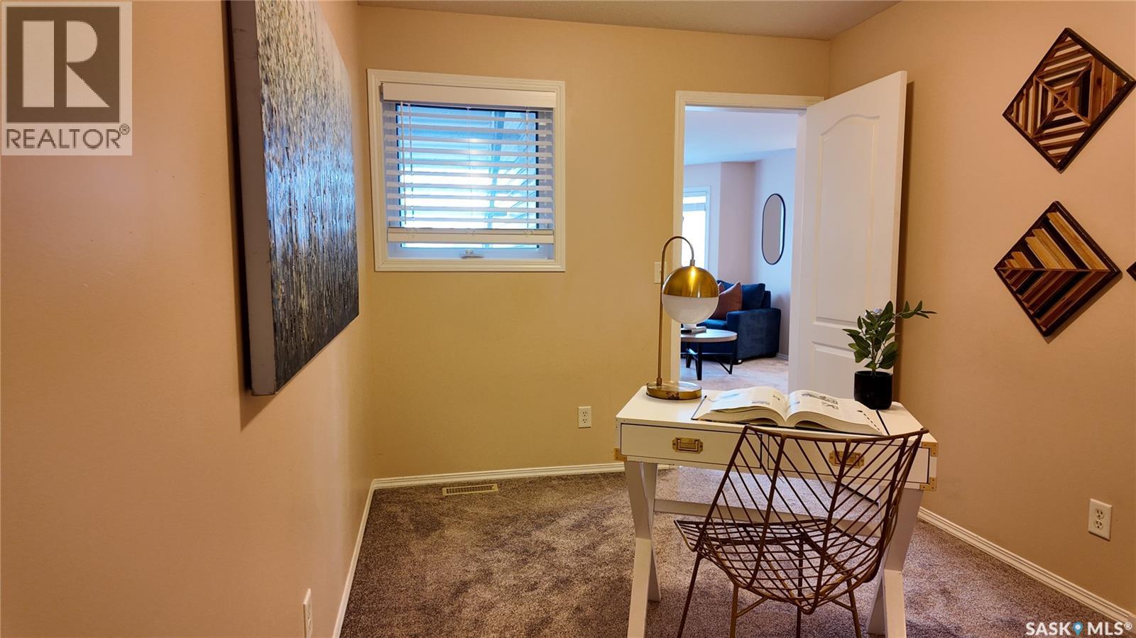 Single Family House for Sale in  Buckingham DRIVE E Regina 