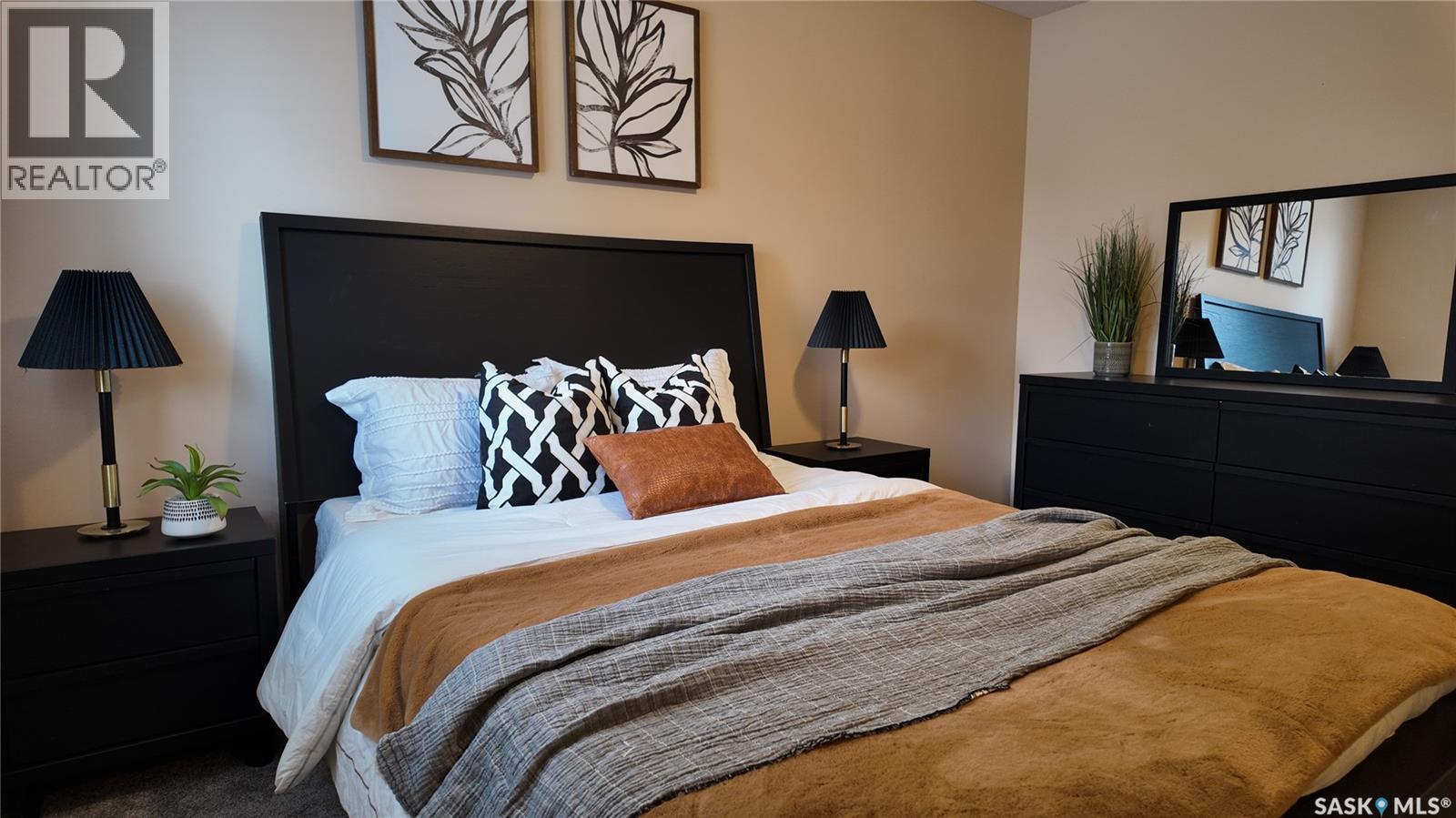 Single Family House for Sale in  Buckingham DRIVE E Regina 