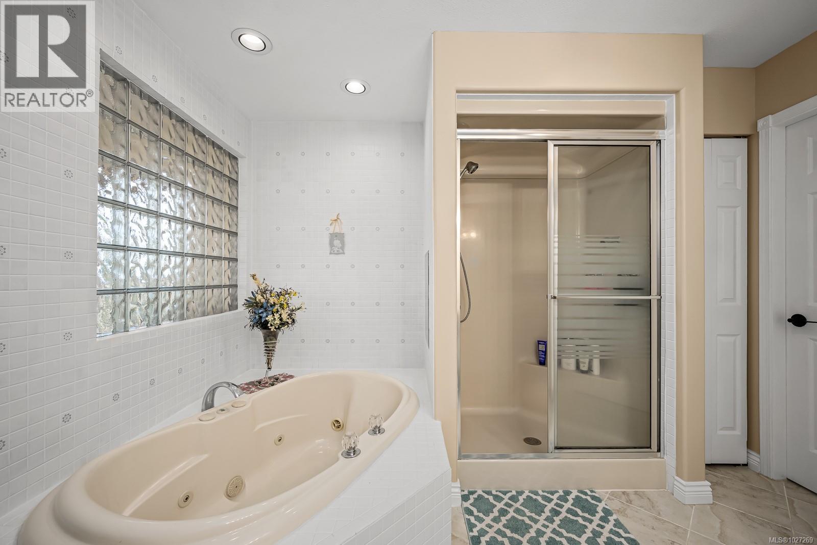 1418 VALLEY VIEW DR - 28