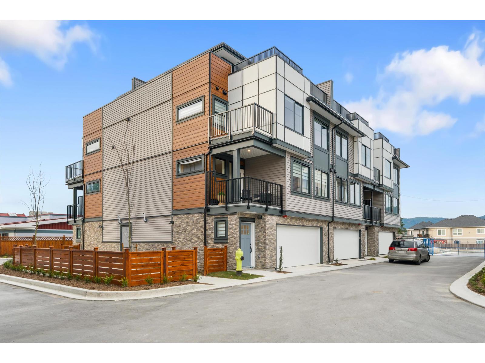 48 32929 CHERRY AVENUE, Mission