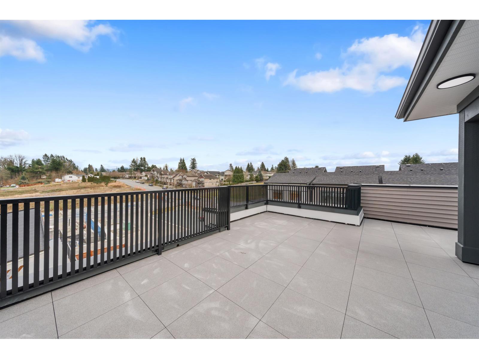 12 32929 CHERRY AVENUE, Mission