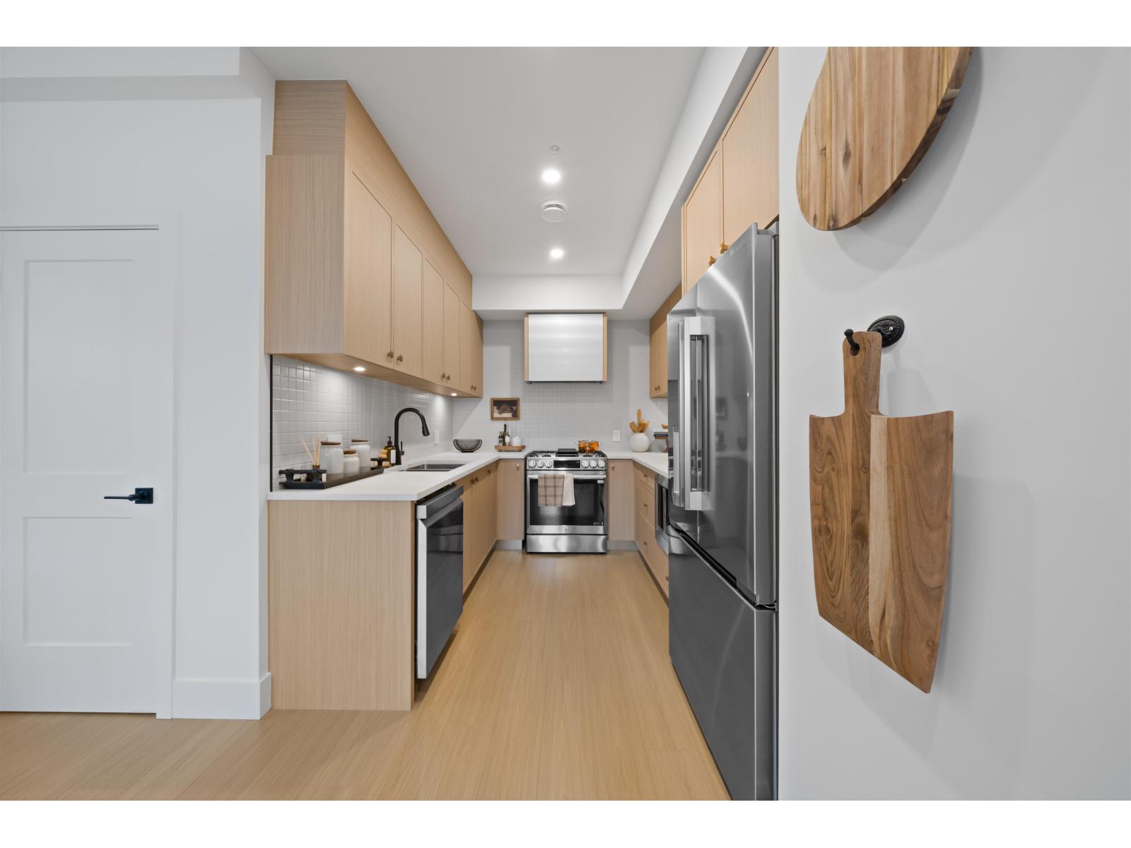 12 32929 CHERRY AVENUE, Mission