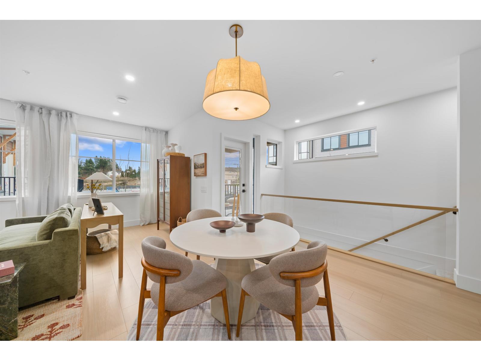 12 32929 CHERRY AVENUE, Mission