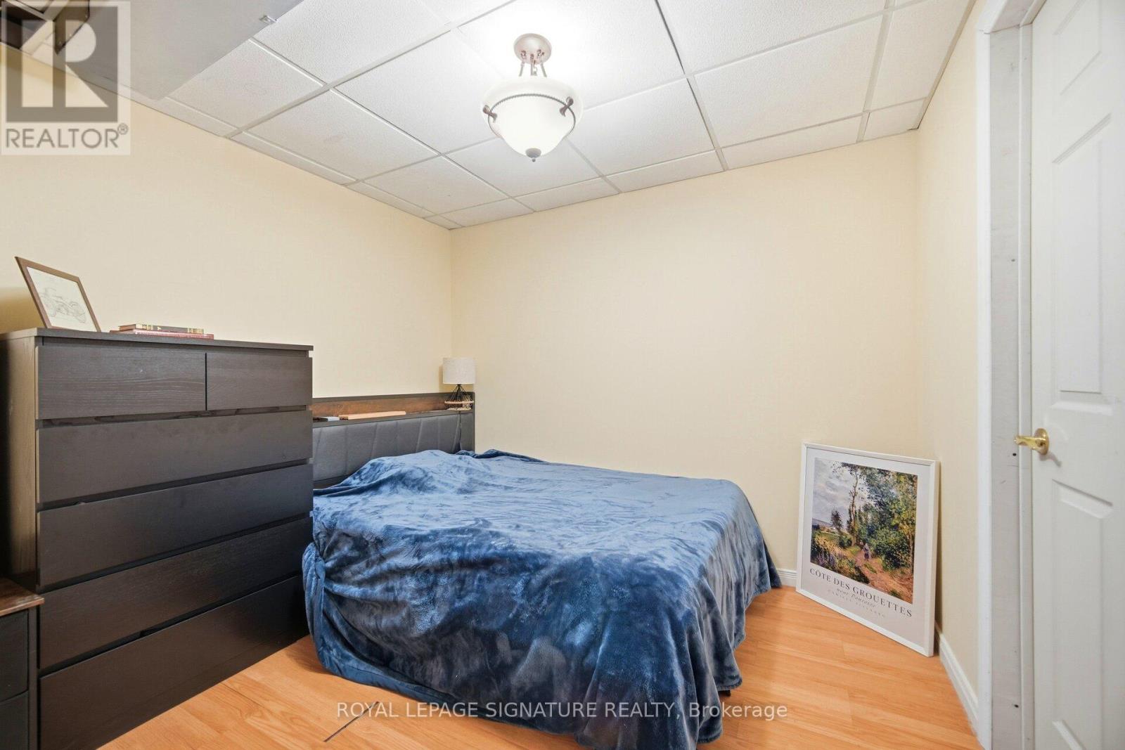 6945 GRACEFIELD DRIVE - 39