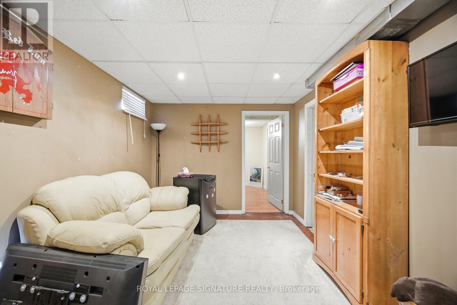 6945 GRACEFIELD DRIVE - 37