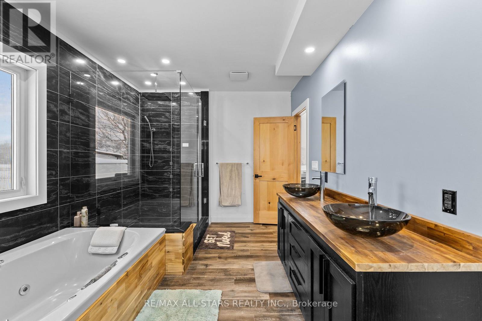 1062 NORTHLINE ROAD - 23