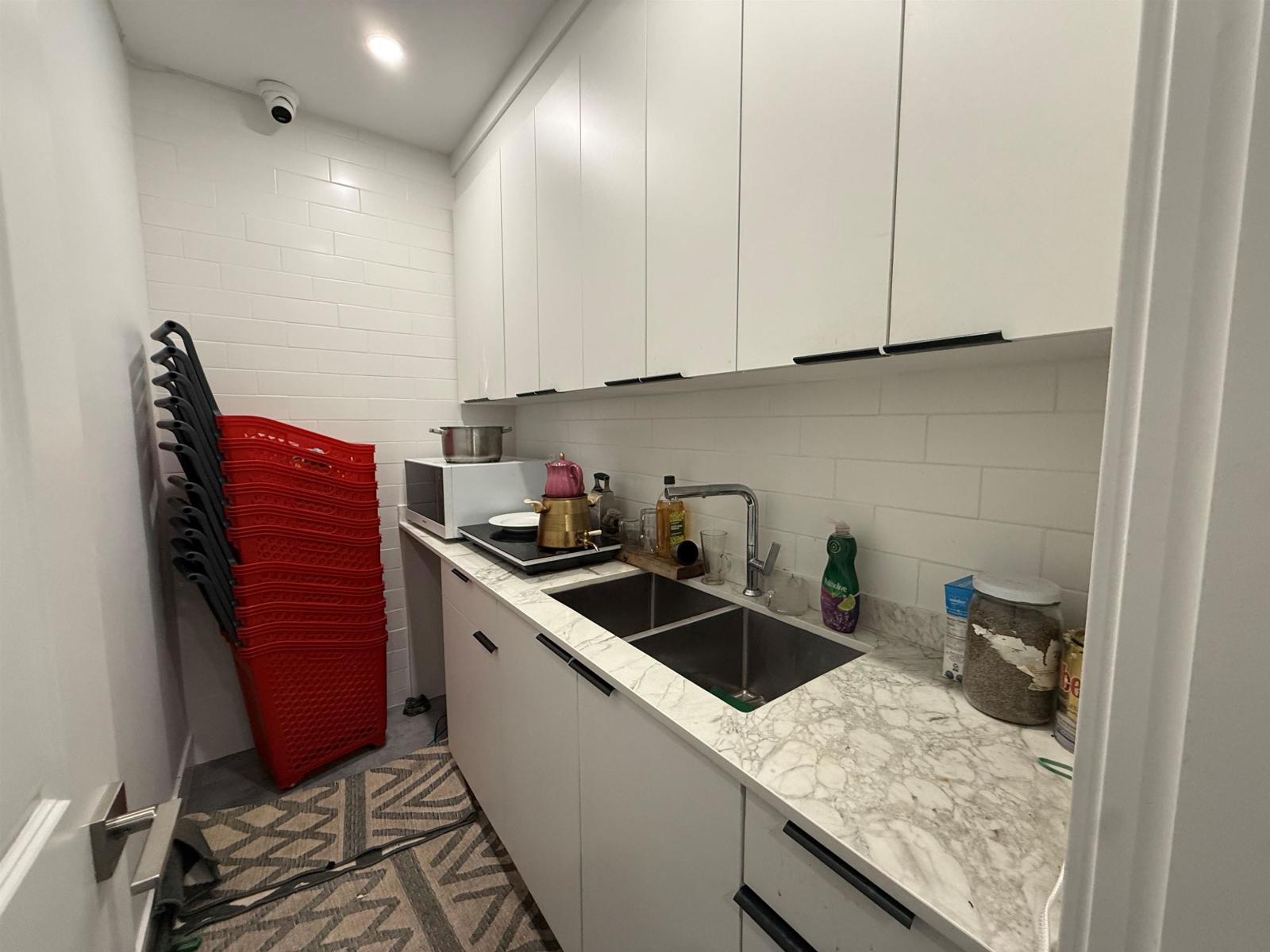 9236 MAIN STREET, Chilliwack Downtown — photo 11