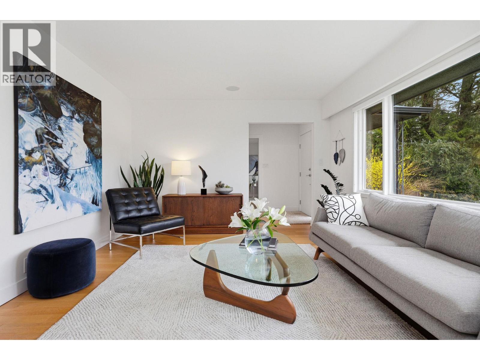 2223 GREYLYNN CRESCENT, North Vancouver