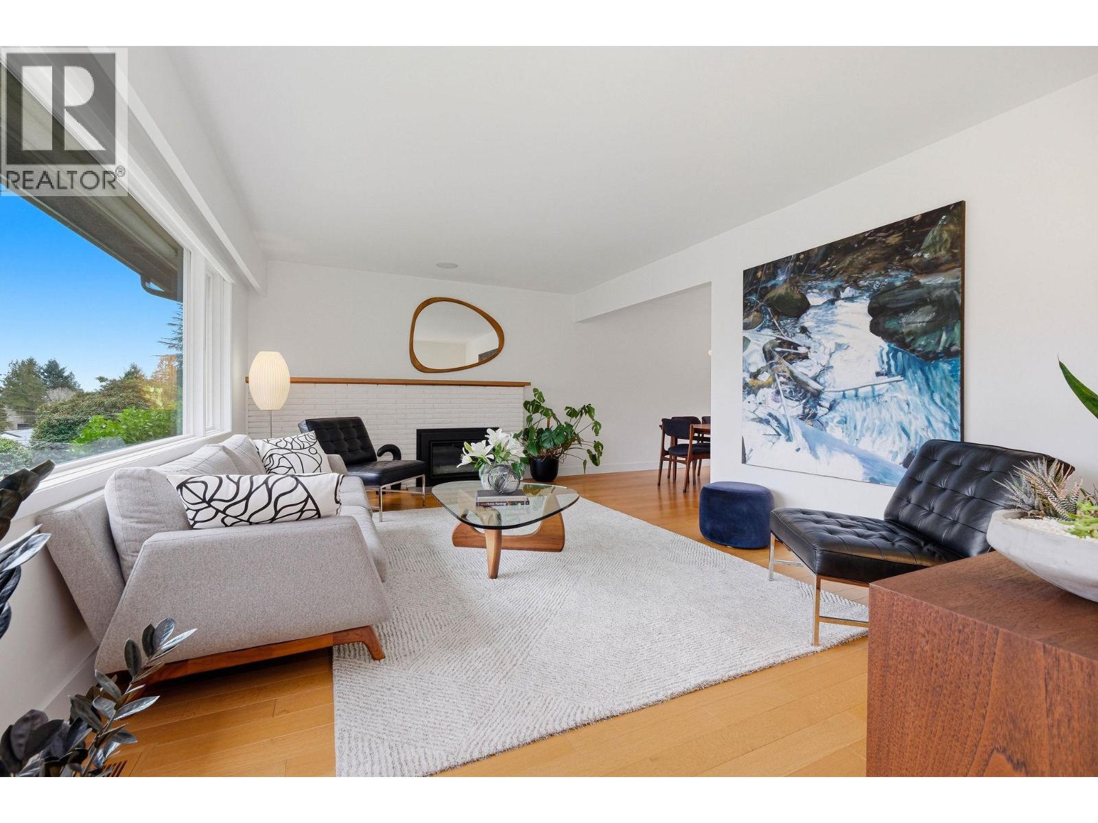 2223 GREYLYNN CRESCENT, North Vancouver