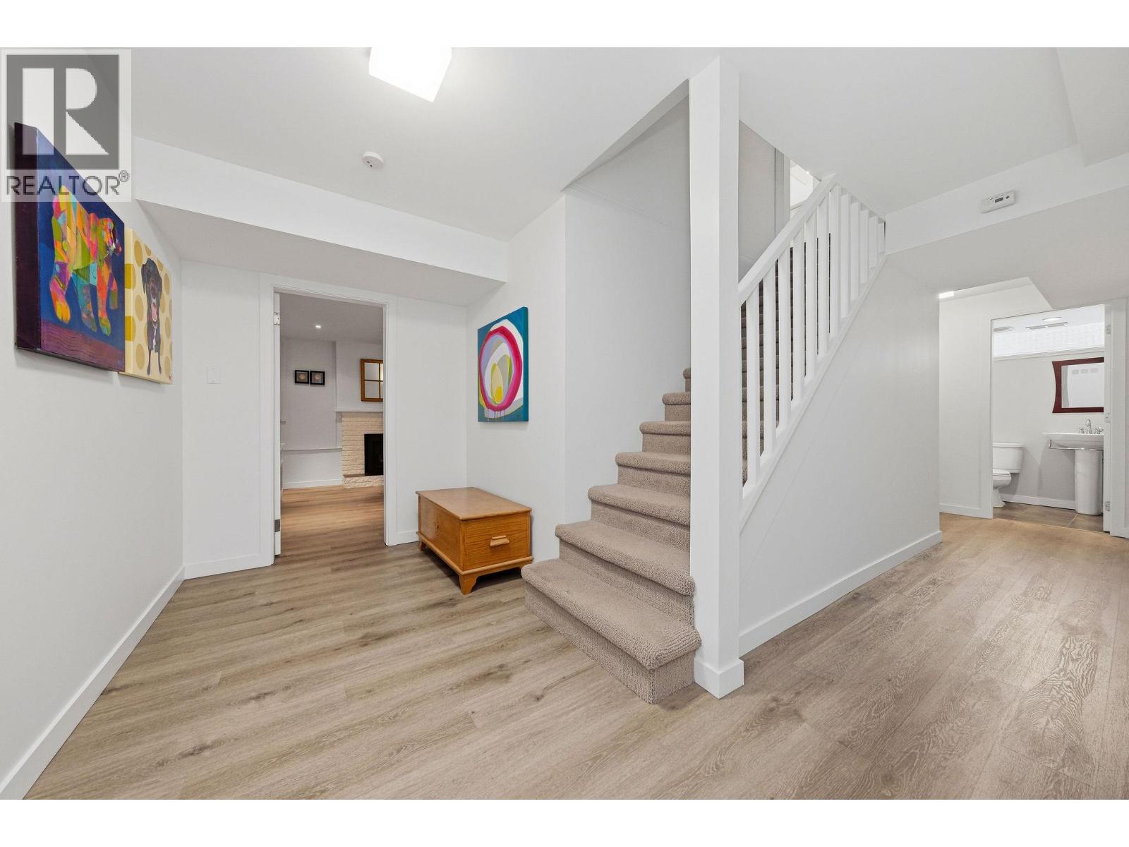 2223 GREYLYNN CRESCENT, North Vancouver