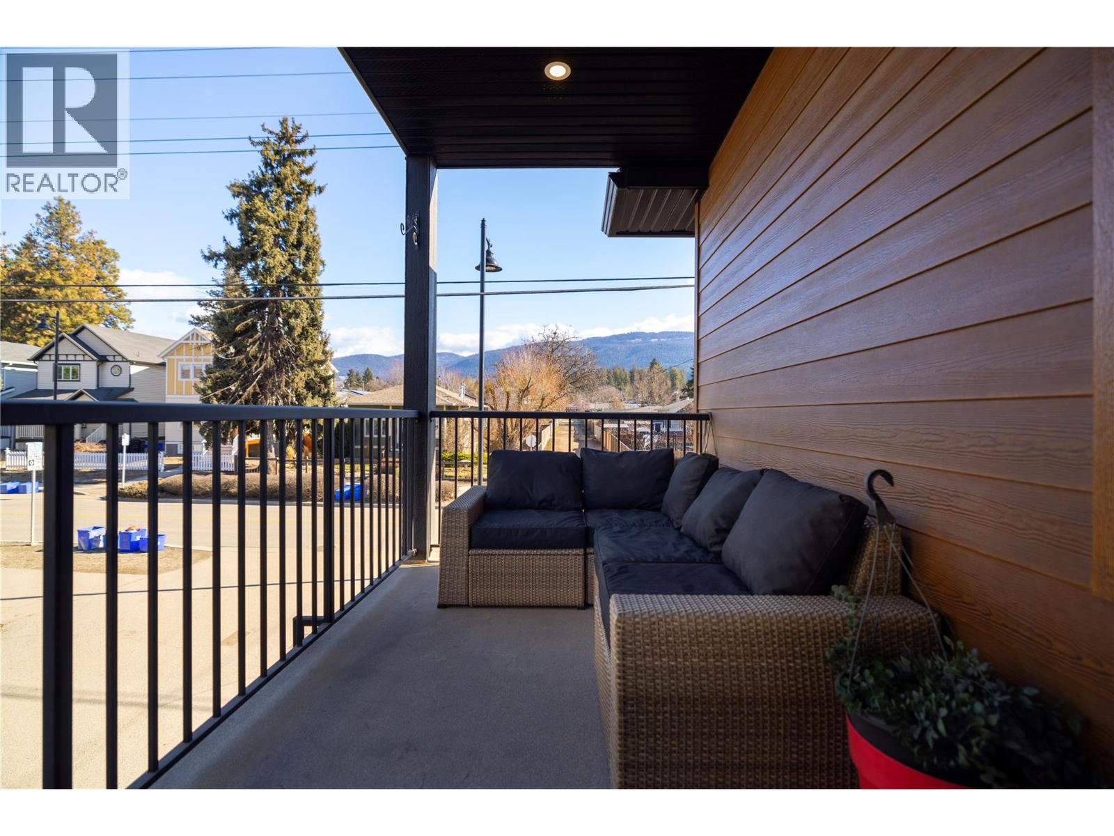 4602 20 Street Unit# 2, Vernon