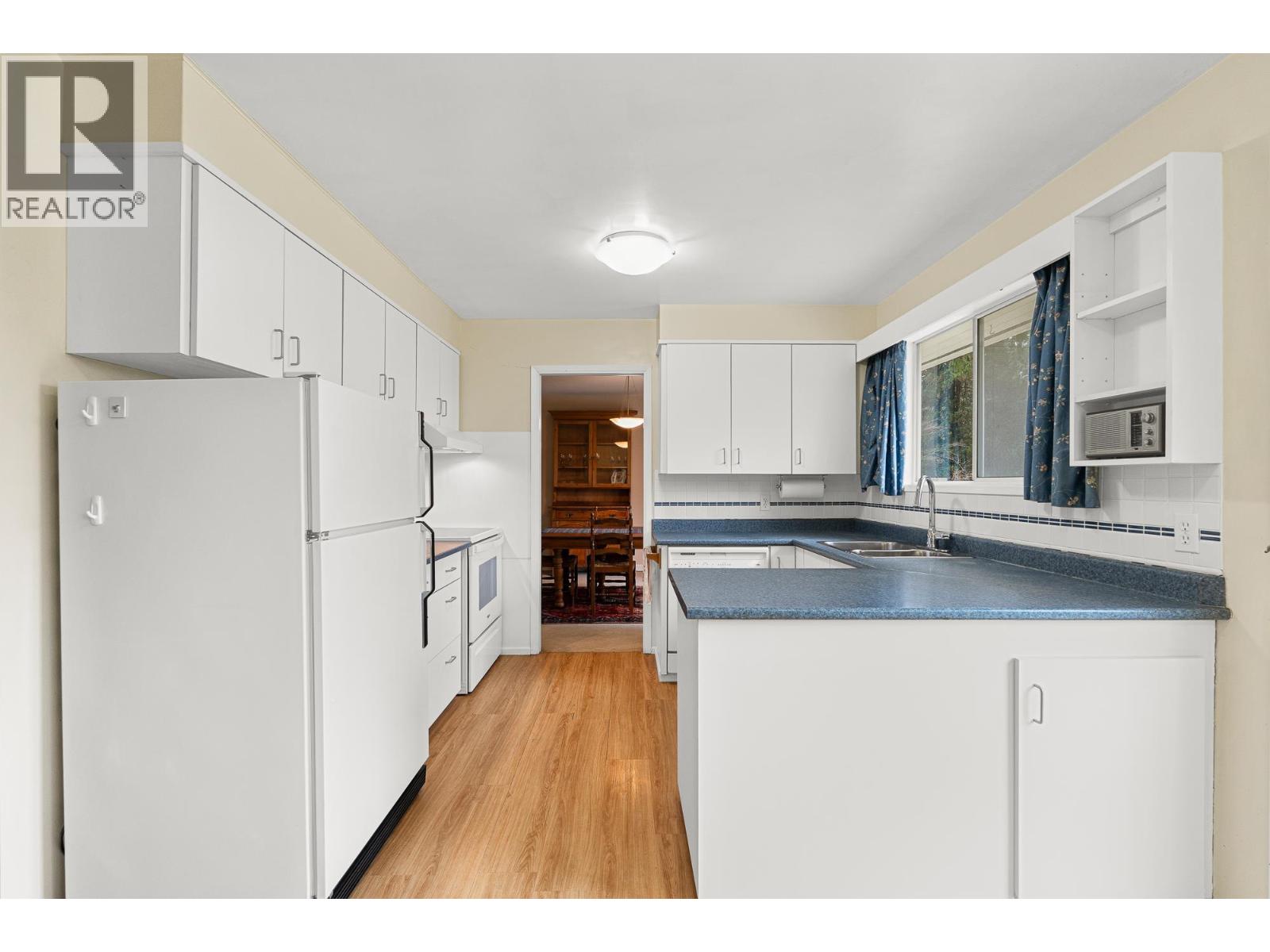 1970 GORDON AVENUE, West Vancouver