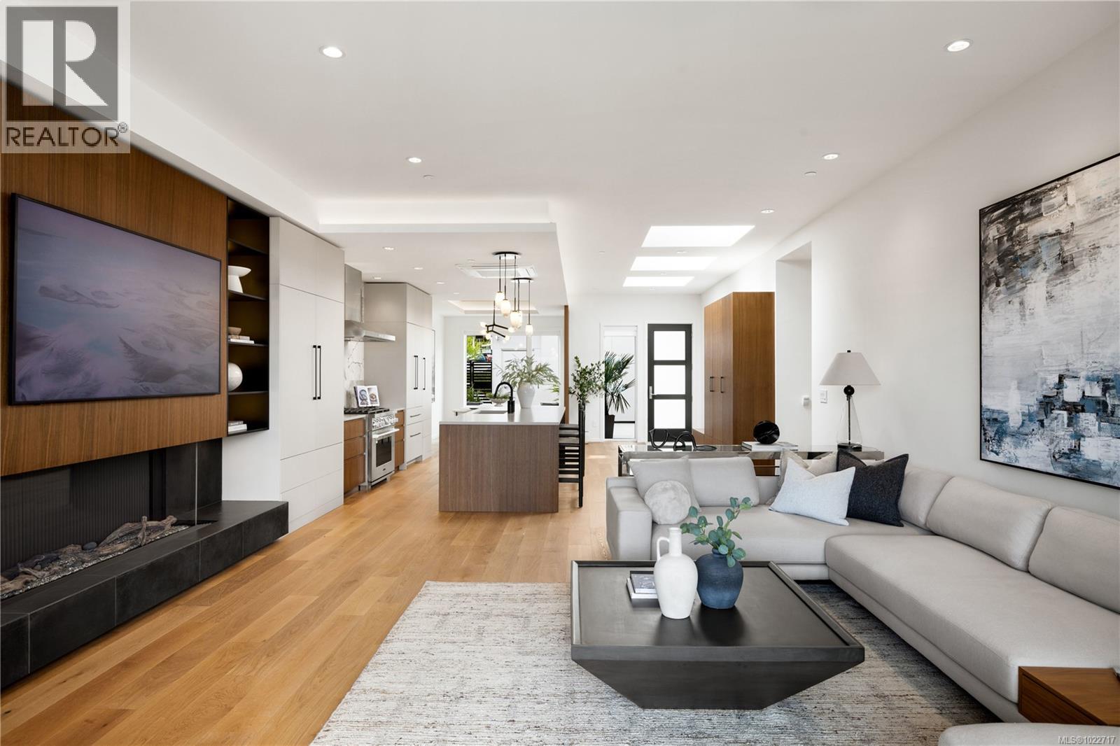 #201 2270 HARBOUR RD - 4