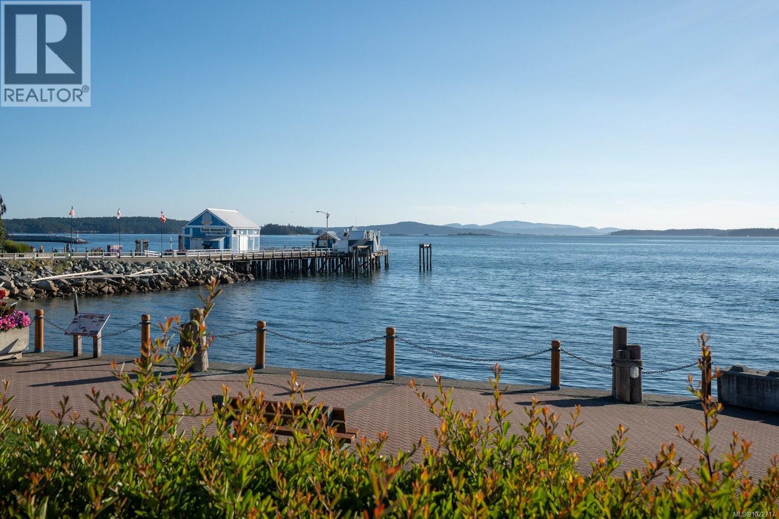 #201 2270 HARBOUR RD - 55