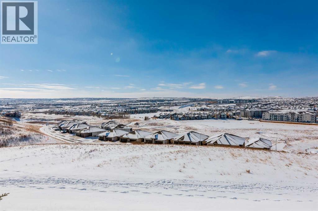 Single Family House for Sale in  Evansborough Hill NW Evanston Calgary 