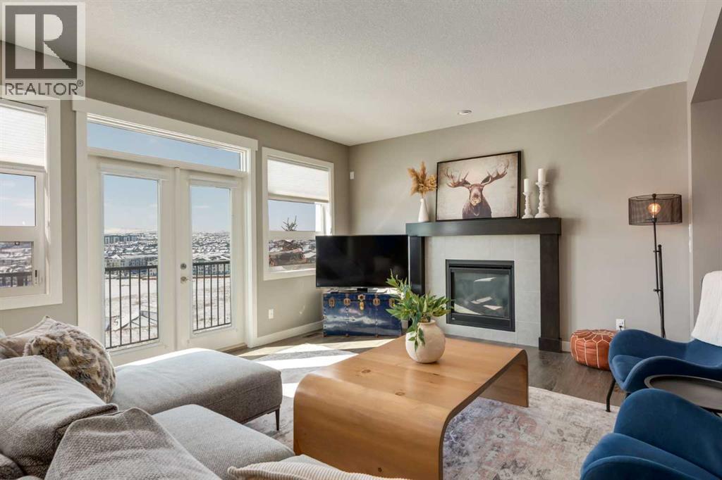 Single Family House for Sale in  Evansborough Hill NW Evanston Calgary 