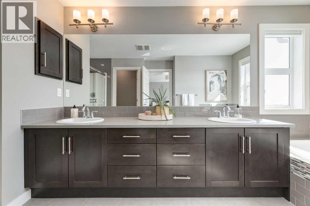 Single Family House for Sale in  Evansborough Hill NW Evanston Calgary 