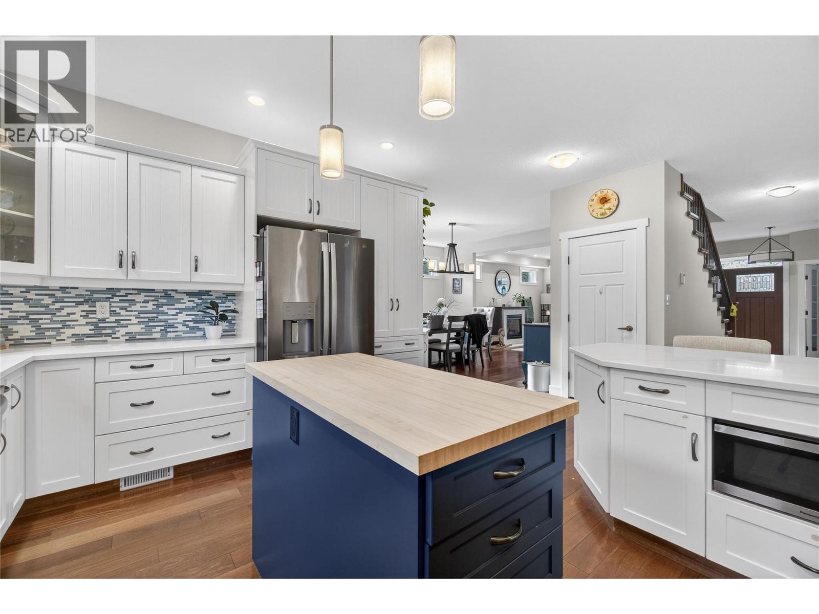 1270 7 AVENUE SE - 24