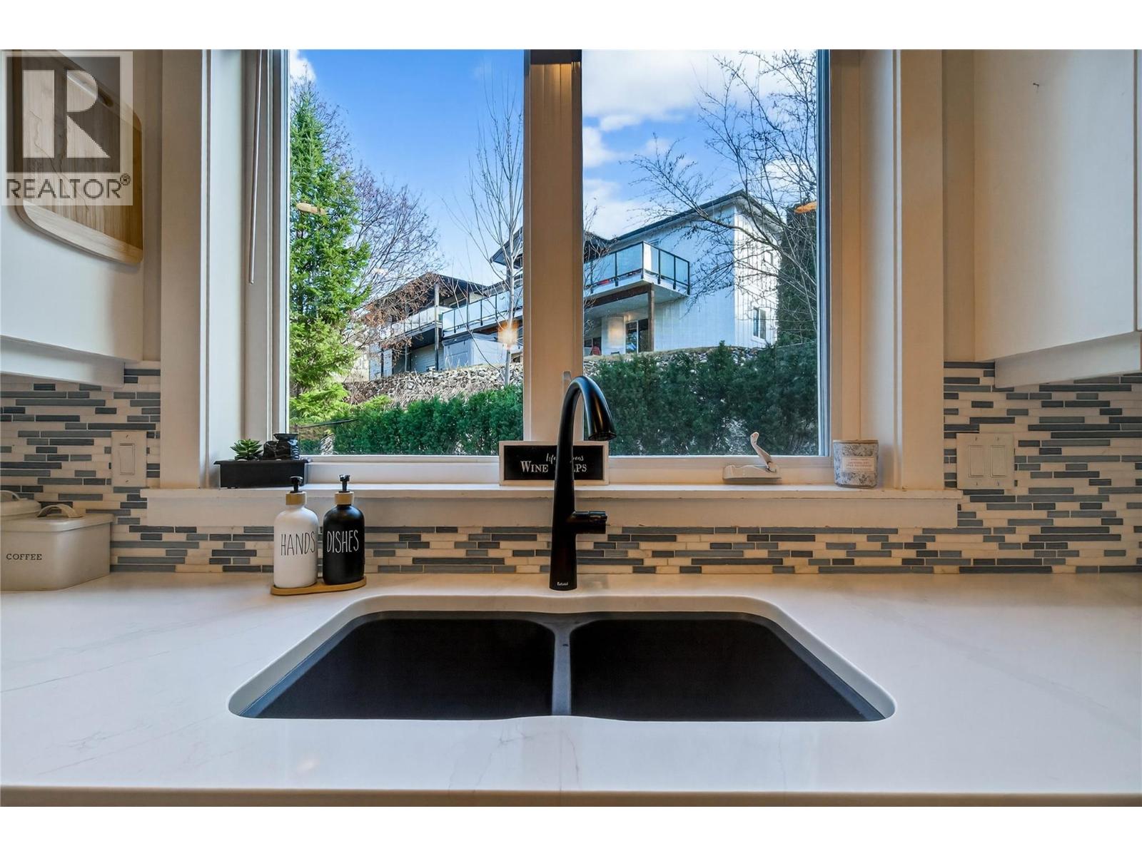 1270 7 AVENUE SE - 23