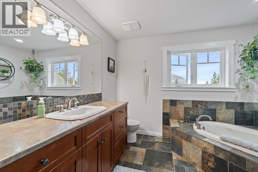 1270 7 AVENUE SE - 45