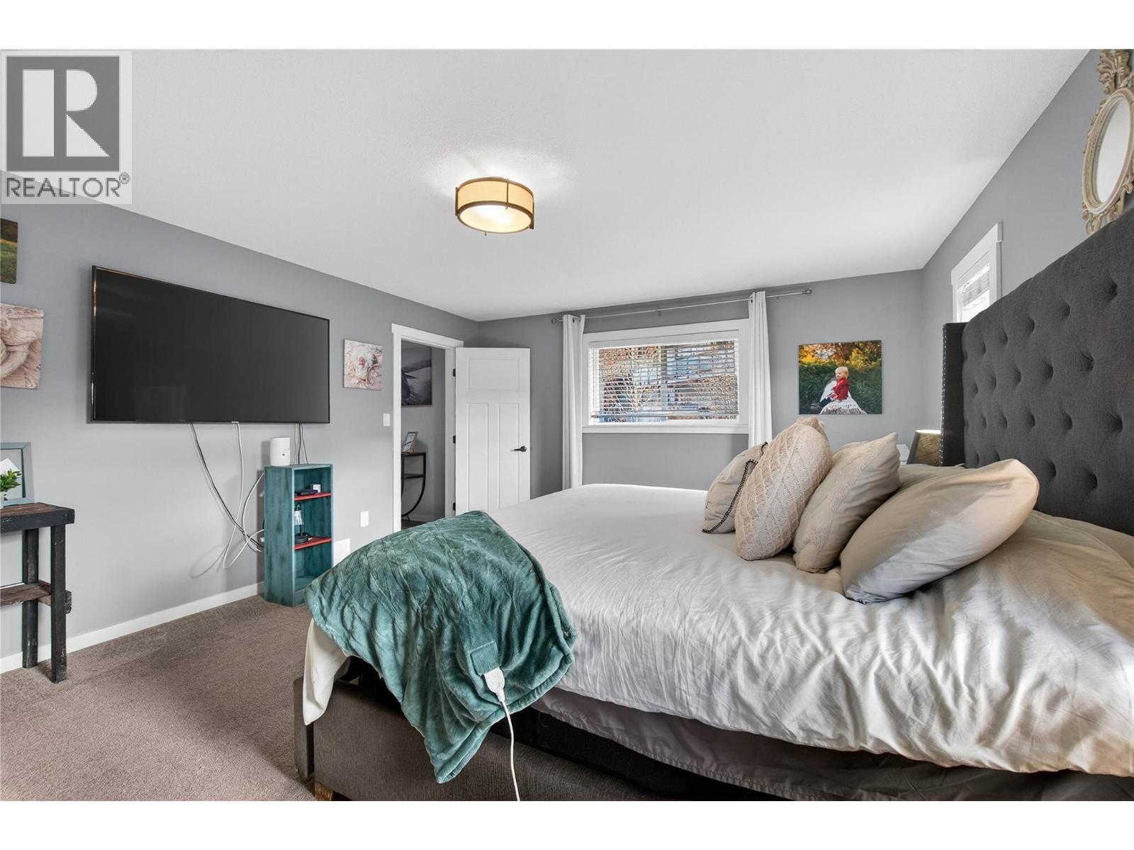 1270 7 AVENUE SE - 42