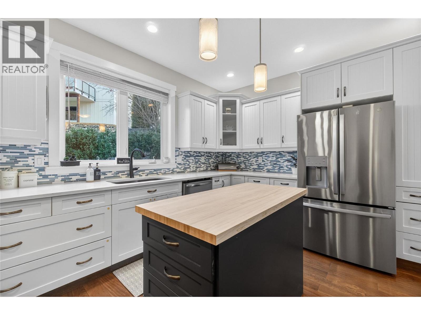 1270 7 AVENUE SE - 22