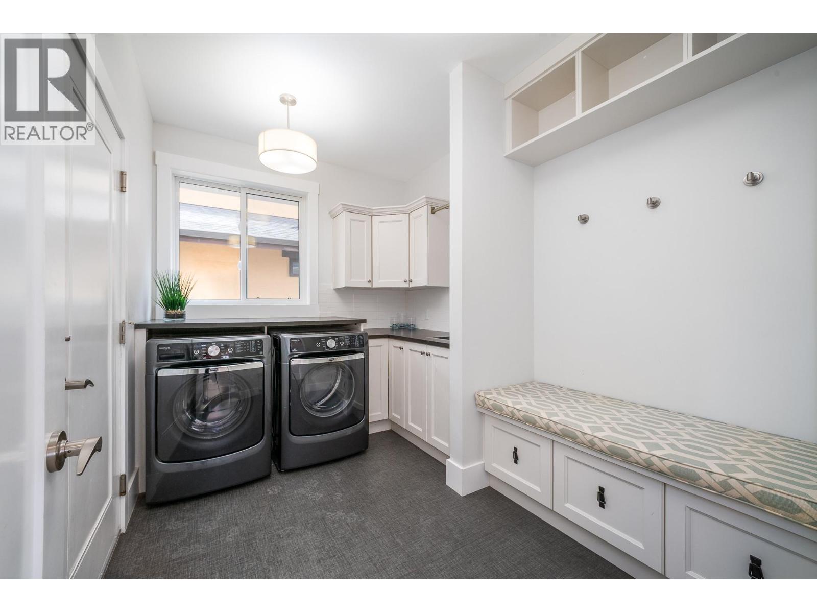 131 Skyland Drive, Kelowna