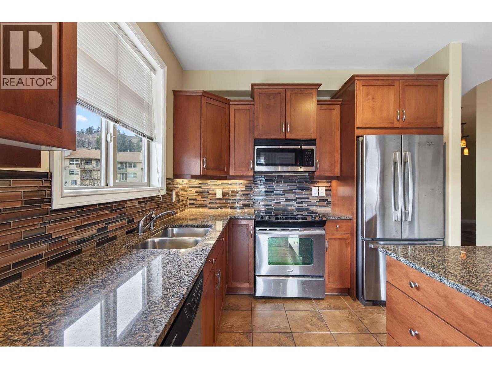 #302 1390 HILLSIDE DRIVE - 12