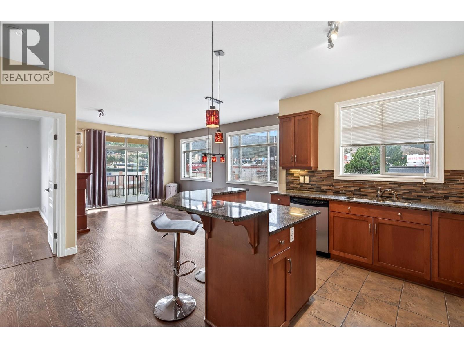 #302 1390 HILLSIDE DRIVE - 13