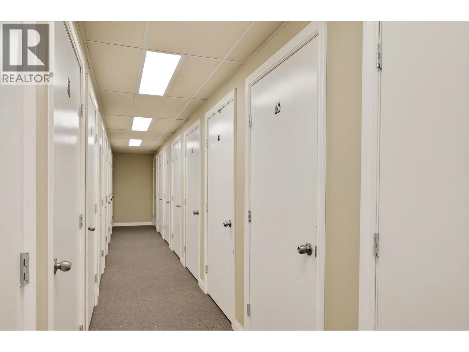 #302 1390 HILLSIDE DRIVE - 43