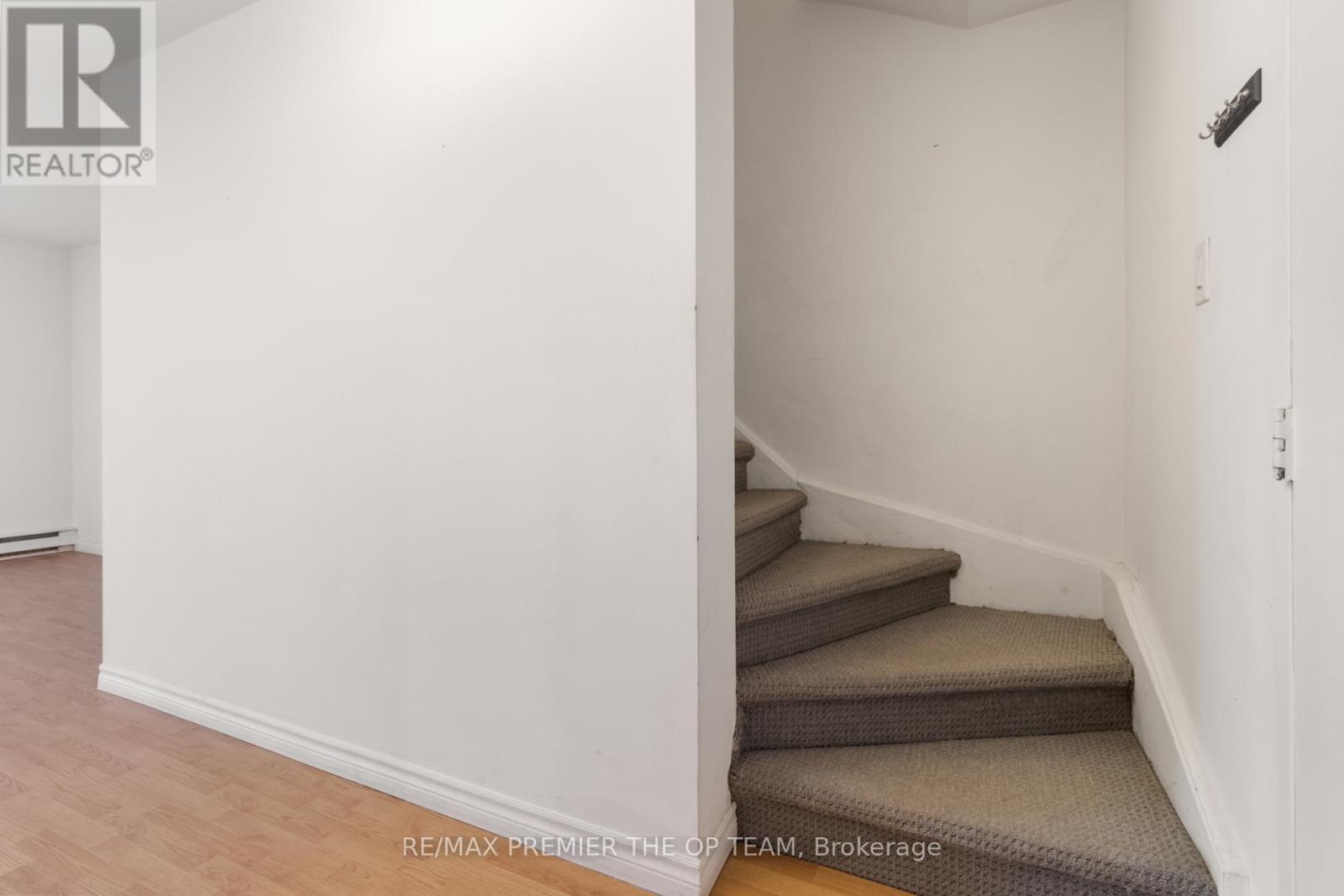 #37 1016 FALGARWOOD DRIVE - 20