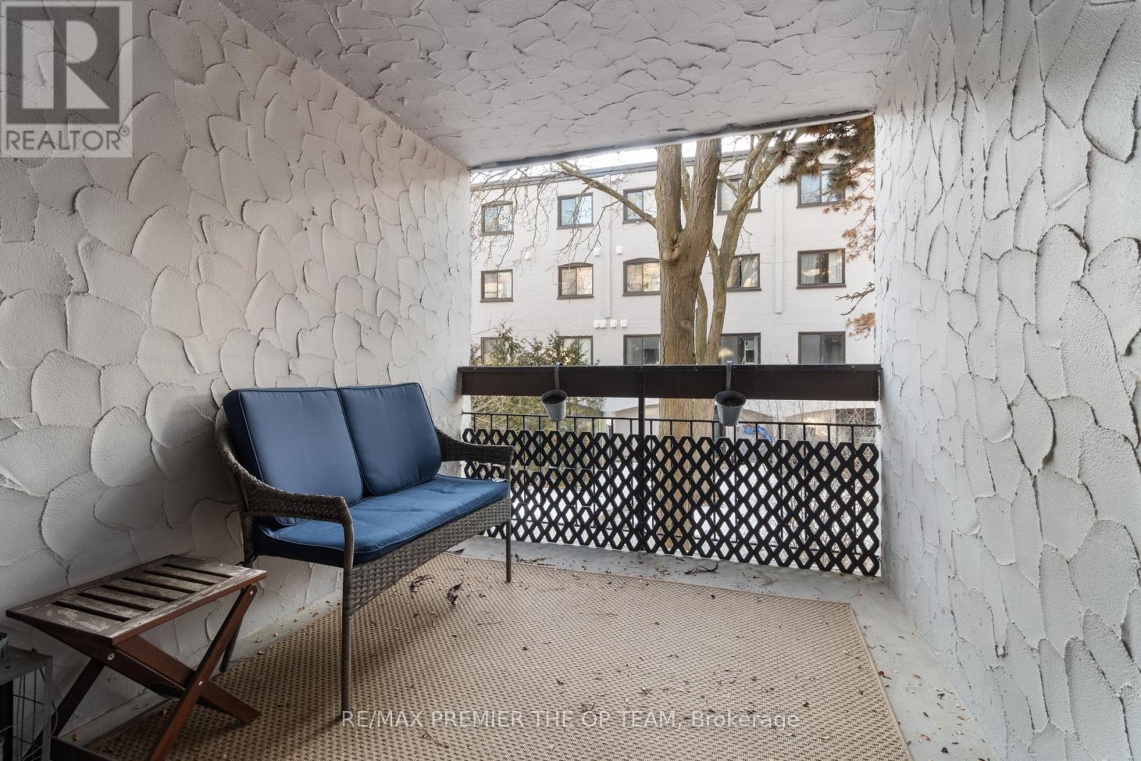 #37 1016 FALGARWOOD DRIVE - 33