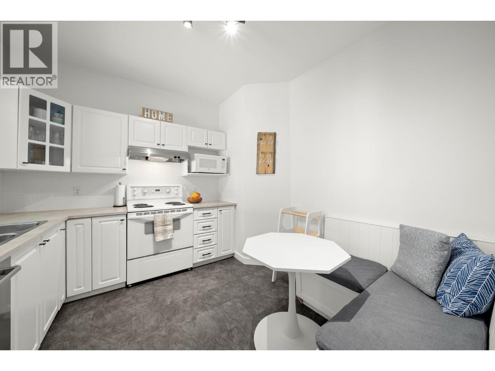 206 4728 53 STREET, Delta