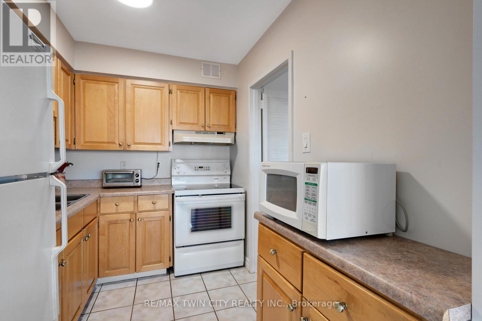 #708 24 MIDLAND DRIVE - 28
