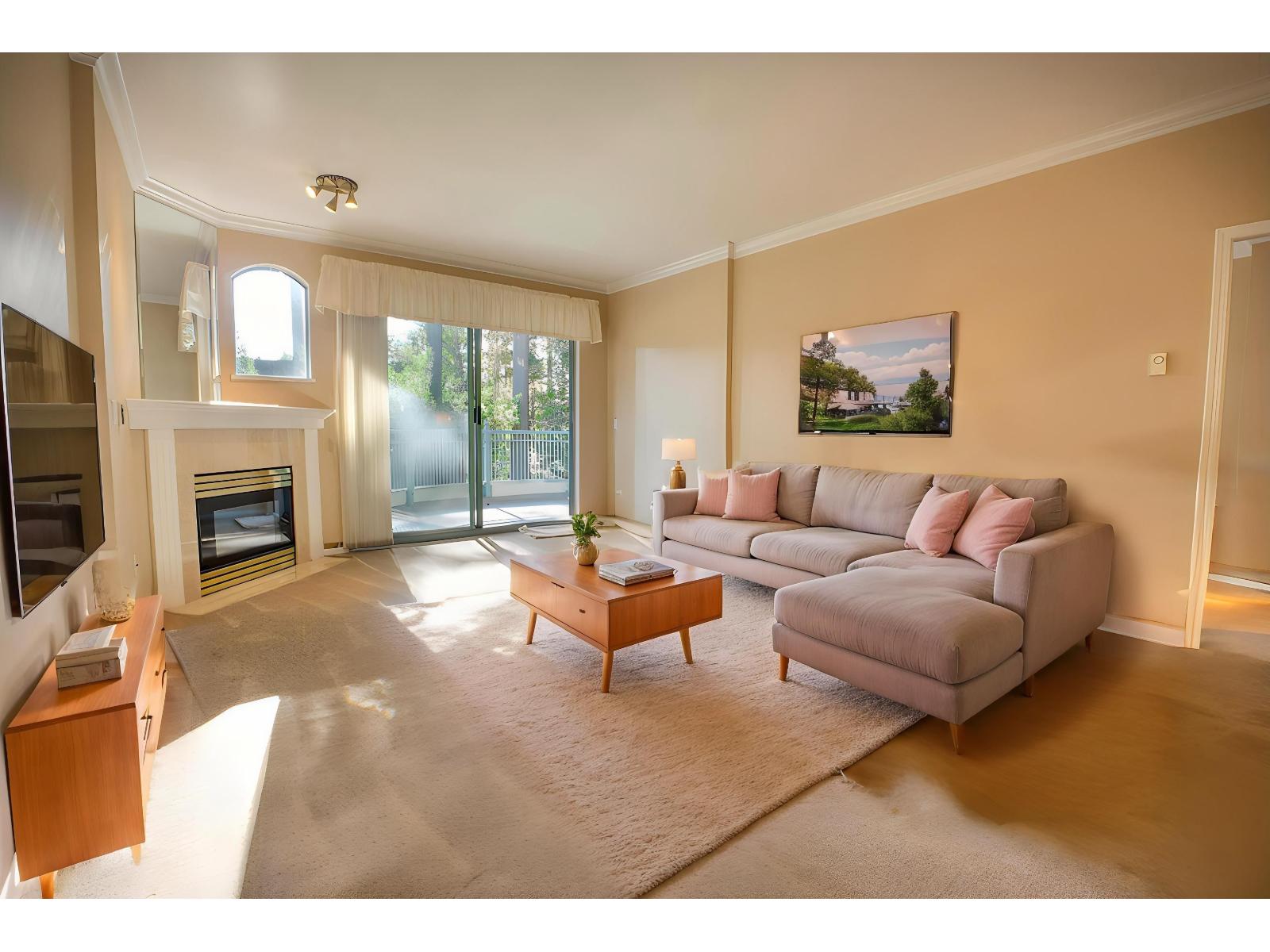 202 1745 MARTIN Drive - photo 2