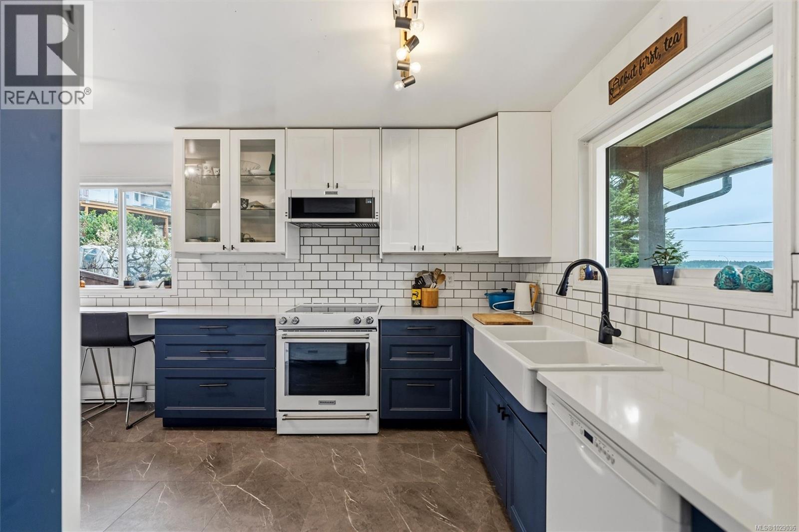  6648 Rey Road, Central Saanich