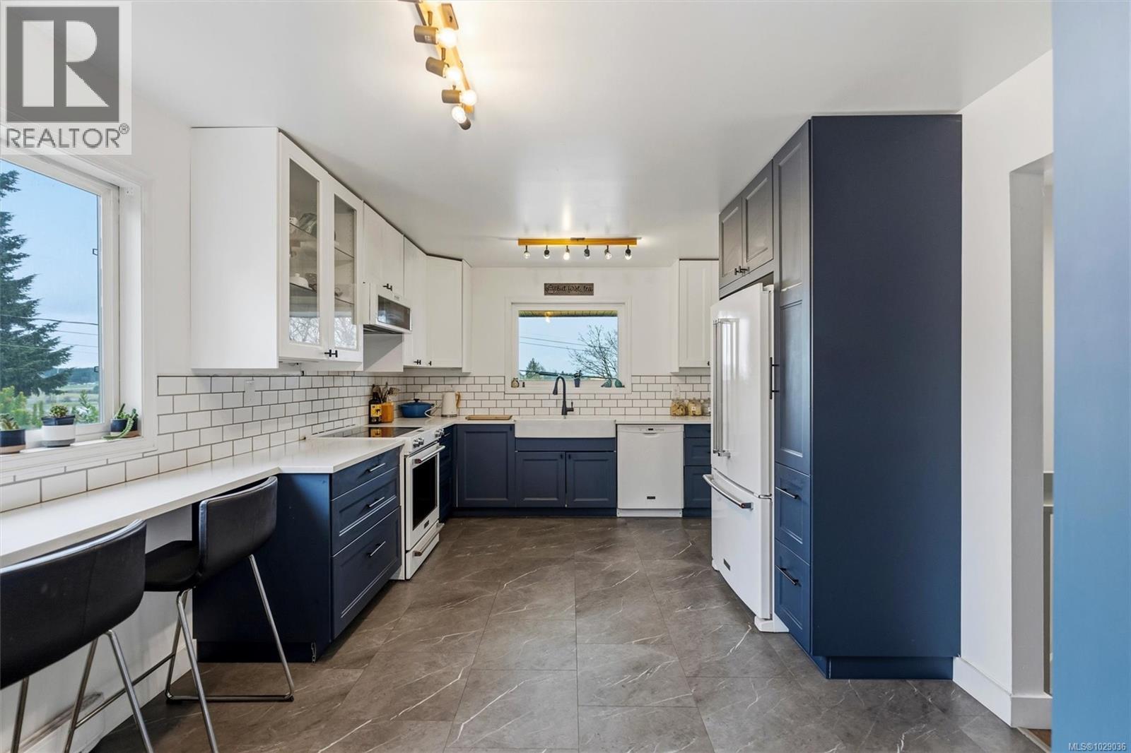  6648 Rey Road, Central Saanich