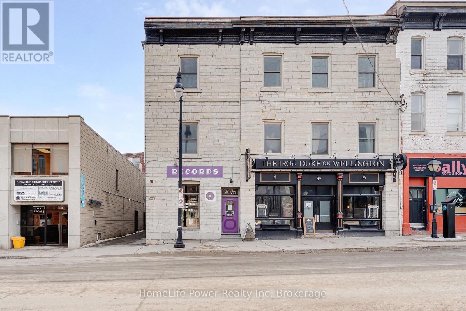 207 WELLINGTON STREET - 1