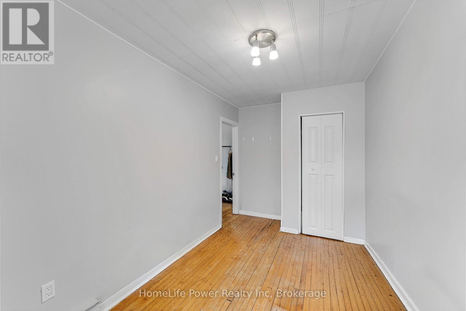 207 WELLINGTON STREET - 13