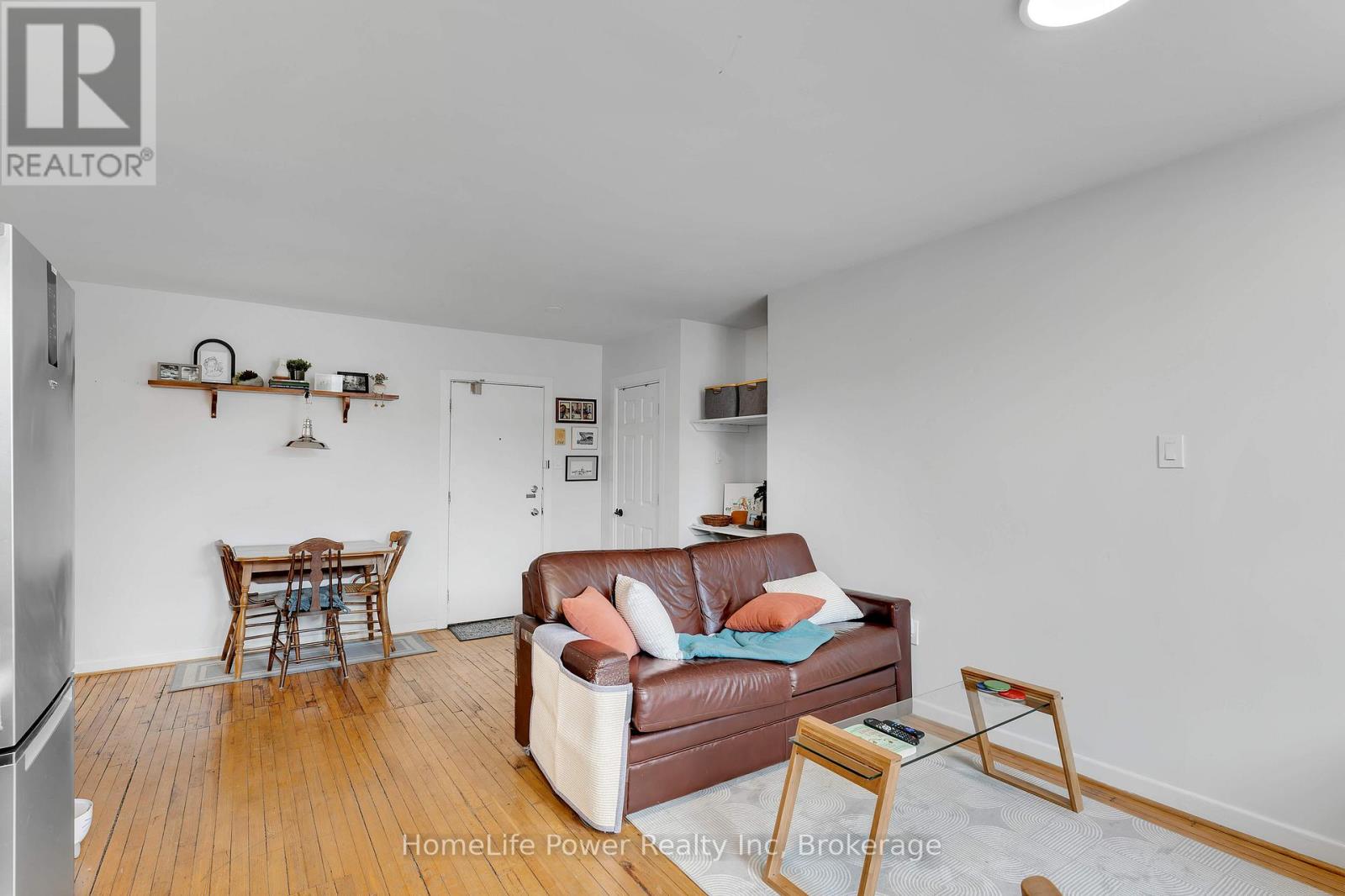 207 WELLINGTON STREET - 20