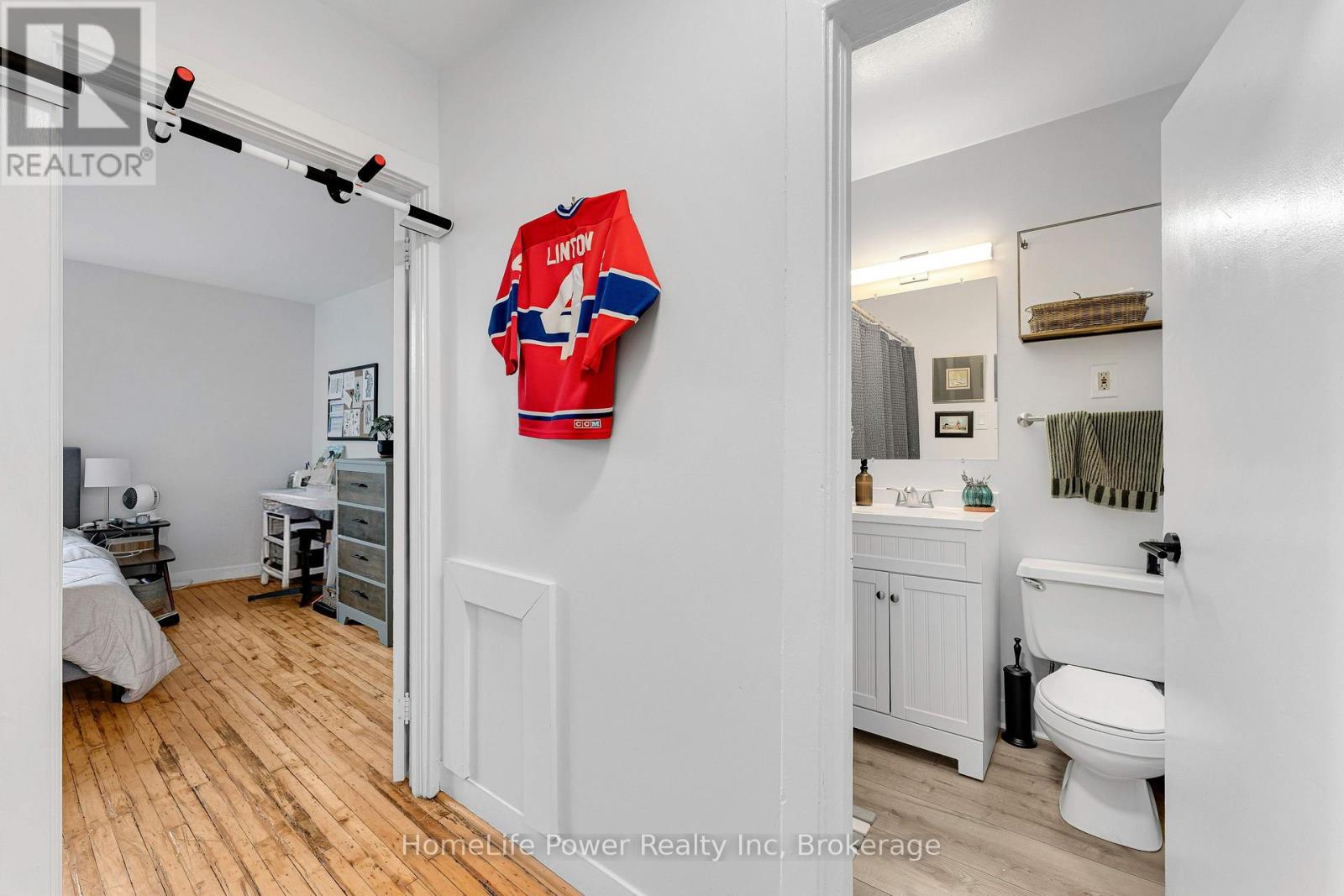 207 WELLINGTON STREET - 22