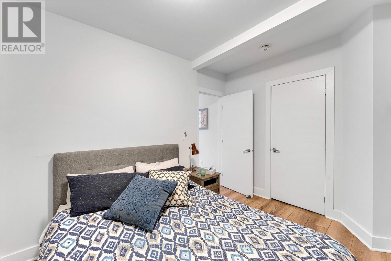 207 WELLINGTON STREET - 49