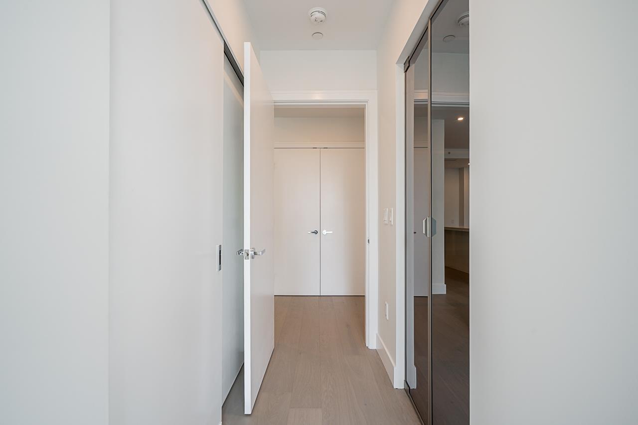 212 1342 JOHNSTON ROAD, White Rock