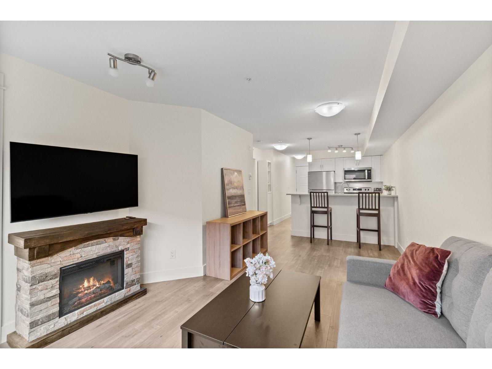 210 30515 CARDINAL Avenue - photo 2