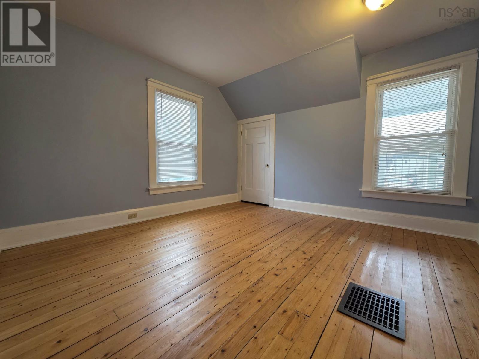 92 Willow Street - 43
