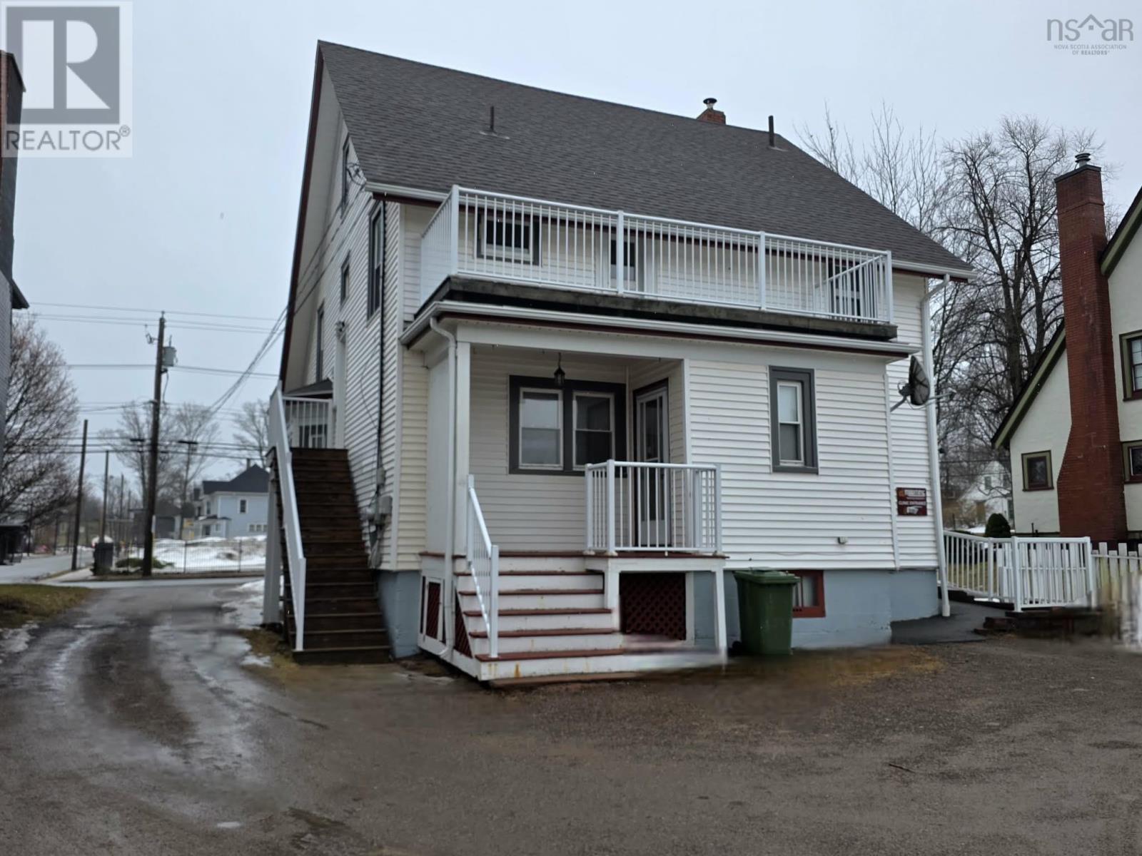 Property 7 of 48 of 92 Willow Street